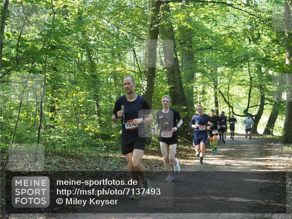 22.09.2024 - 32. Volkslauf durch das schöne Alstertal Miley Keyser http://msf.ph/oto/7137493 22.09.2024 10:20:13 Laufen 157, 1575, 1578, 1566 meine-sportfotos.de
