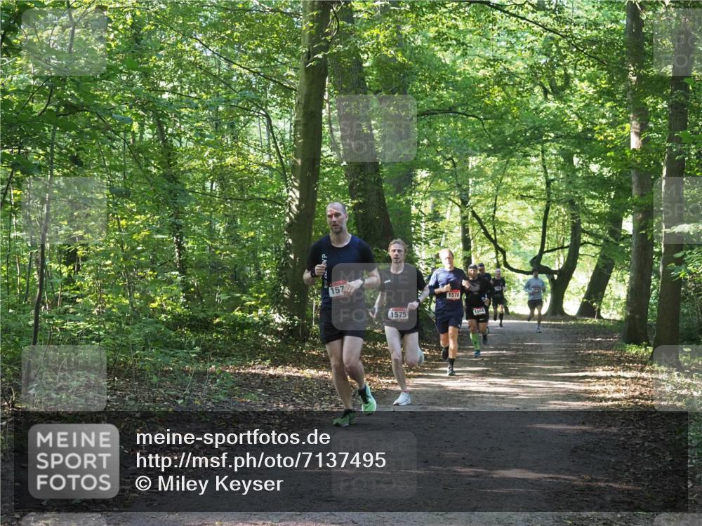 22.09.2024 - 32. Volkslauf durch das schöne Alstertal Miley Keyser http://msf.ph/oto/7137495 22.09.2024 10:20:13 Laufen 157, 1575, 1578, 1566 meine-sportfotos.de