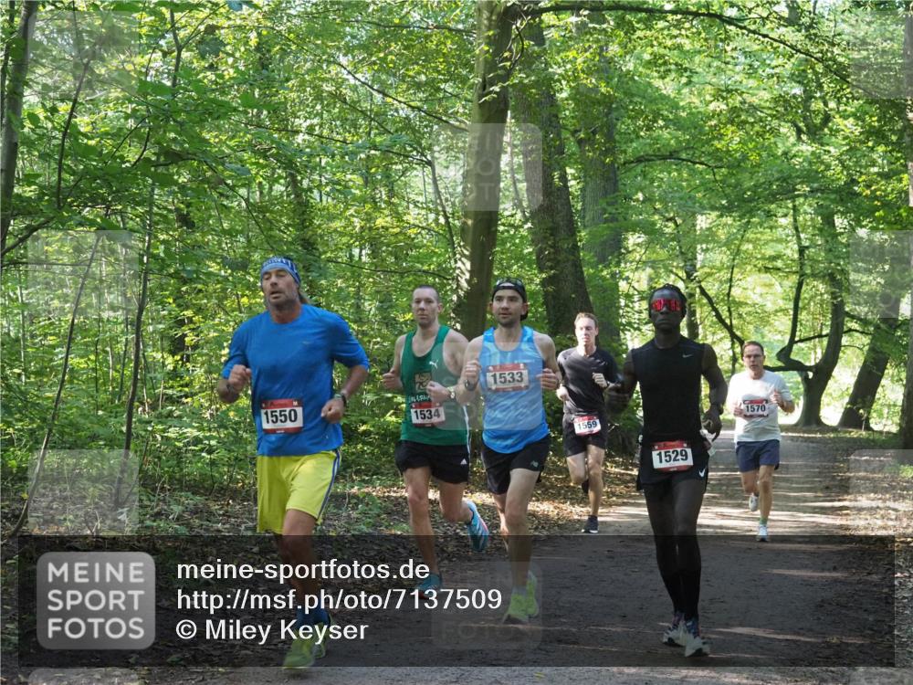 22.09.2024 - 32. Volkslauf durch das schöne Alstertal Miley Keyser http://msf.ph/oto/7137509 22.09.2024 10:19:58 Laufen 1550, 1534, 1533, 1559, 1529, 1570 meine-sportfotos.de
