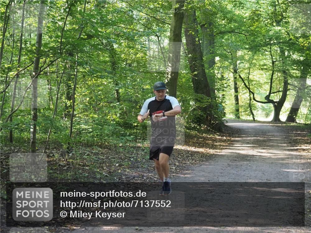 22.09.2024 - 32. Volkslauf durch das schöne Alstertal Miley Keyser http://msf.ph/oto/7137552 22.09.2024 10:19:25 Laufen  meine-sportfotos.de