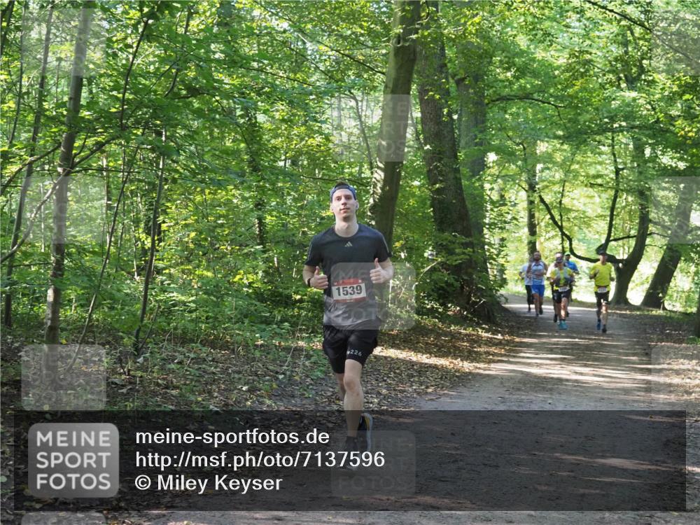 22.09.2024 - 32. Volkslauf durch das schöne Alstertal Miley Keyser http://msf.ph/oto/7137596 22.09.2024 10:19:06 Laufen 1539, 226 meine-sportfotos.de