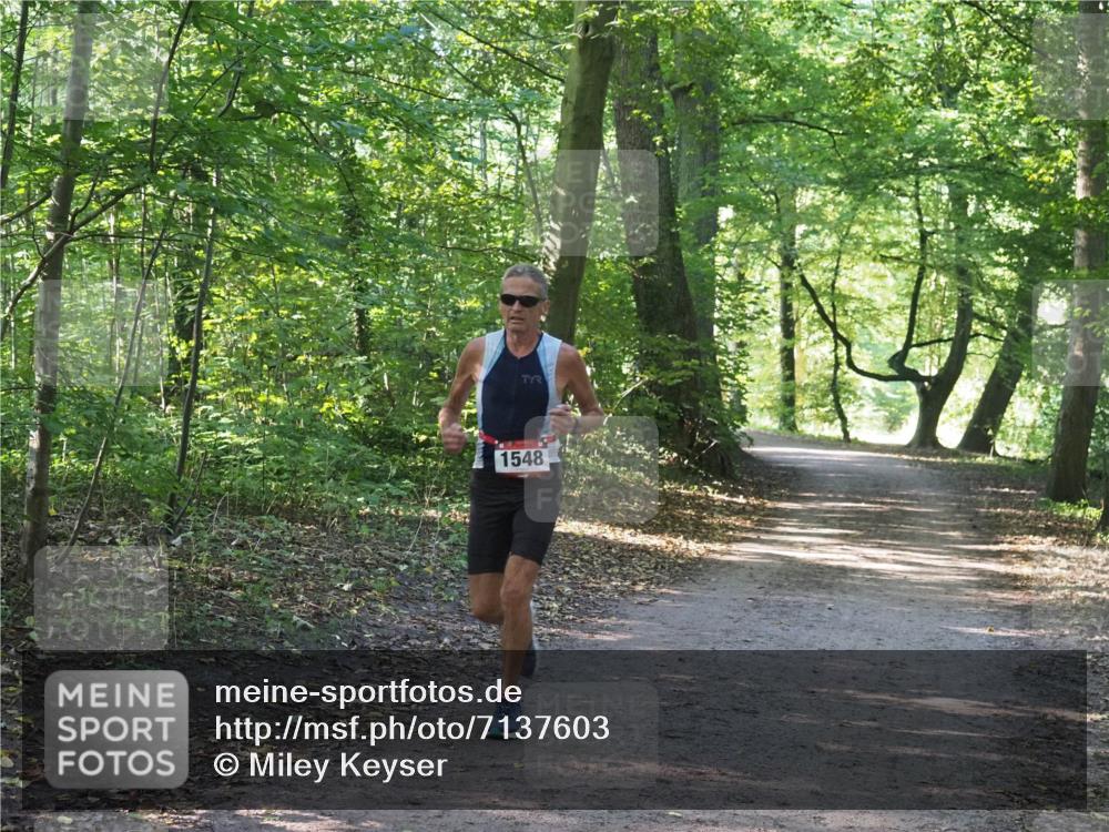 22.09.2024 - 32. Volkslauf durch das schöne Alstertal Miley Keyser http://msf.ph/oto/7137603 22.09.2024 10:18:52 Laufen 1548 meine-sportfotos.de