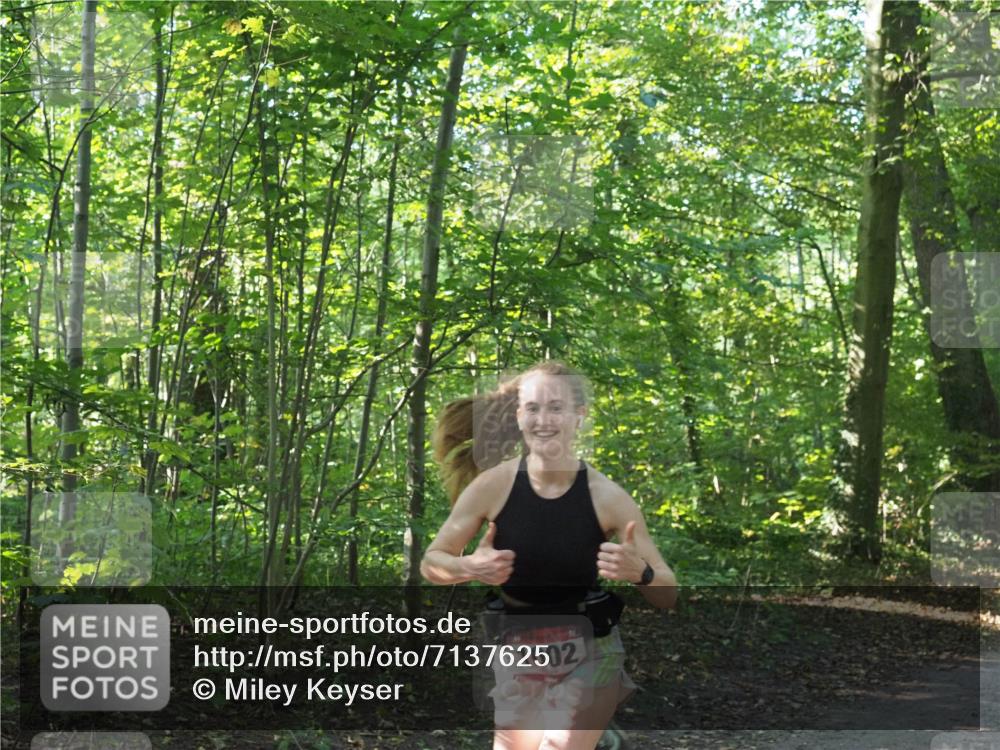 22.09.2024 - 32. Volkslauf durch das schöne Alstertal Miley Keyser http://msf.ph/oto/7137625 22.09.2024 10:18:39 Laufen 1002 meine-sportfotos.de