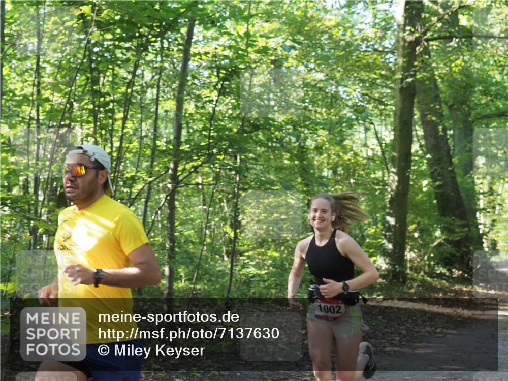22.09.2024 - 32. Volkslauf durch das schöne Alstertal Miley Keyser http://msf.ph/oto/7137630 22.09.2024 10:18:39 Laufen 1002, 13 meine-sportfotos.de