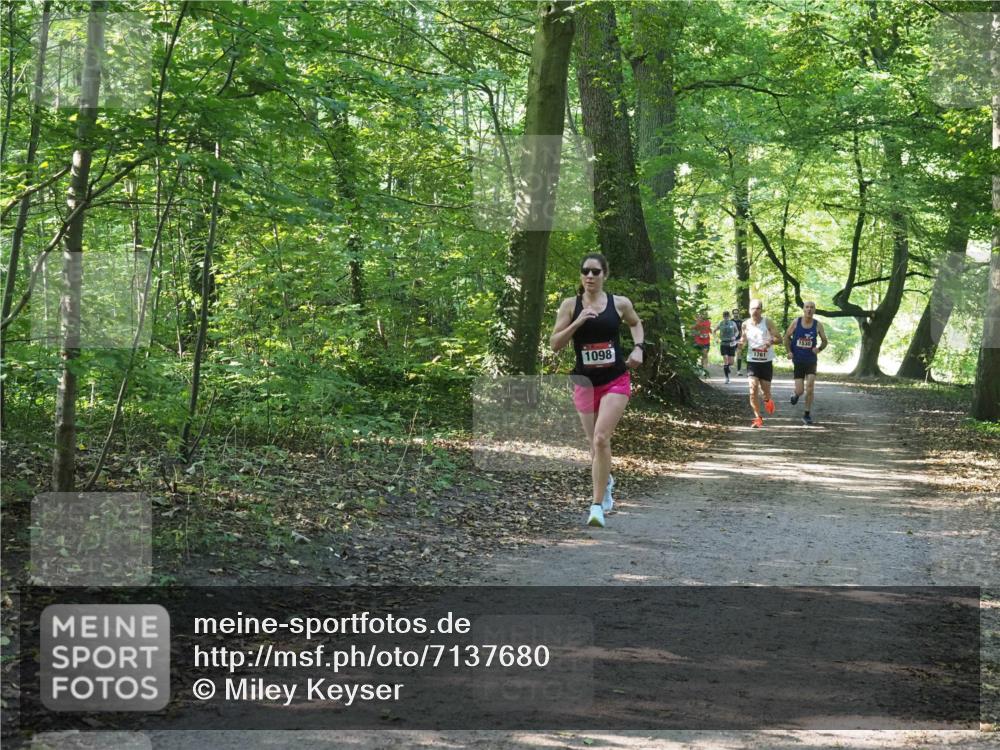 22.09.2024 - 32. Volkslauf durch das schöne Alstertal Miley Keyser http://msf.ph/oto/7137680 22.09.2024 10:18:21 Laufen 1098, 1761, 1530 meine-sportfotos.de