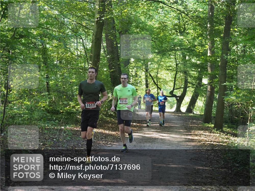 22.09.2024 - 32. Volkslauf durch das schöne Alstertal Miley Keyser http://msf.ph/oto/7137696 22.09.2024 10:18:11 Laufen 1518, 1517 meine-sportfotos.de