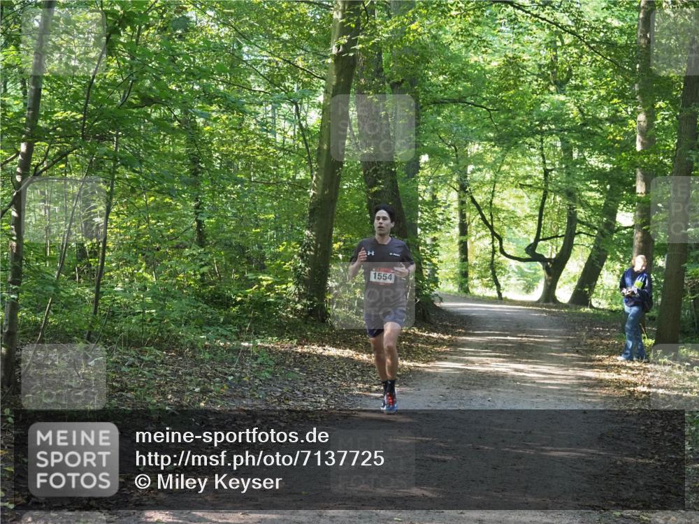 22.09.2024 - 32. Volkslauf durch das schöne Alstertal Miley Keyser http://msf.ph/oto/7137725 22.09.2024 10:17:13 Laufen 1554 meine-sportfotos.de