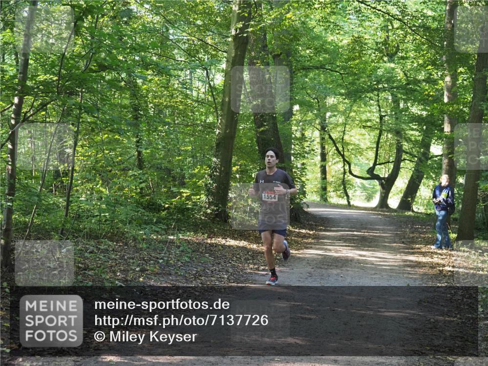 22.09.2024 - 32. Volkslauf durch das schöne Alstertal Miley Keyser http://msf.ph/oto/7137726 22.09.2024 10:17:13 Laufen 1554 meine-sportfotos.de