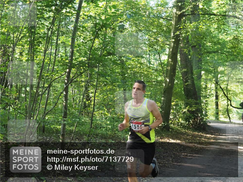 22.09.2024 - 32. Volkslauf durch das schöne Alstertal Miley Keyser http://msf.ph/oto/7137729 22.09.2024 10:16:36 Laufen 151 meine-sportfotos.de