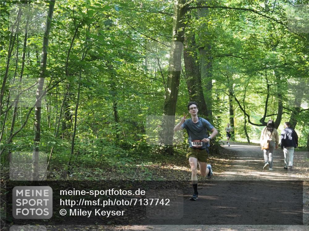 22.09.2024 - 32. Volkslauf durch das schöne Alstertal Miley Keyser http://msf.ph/oto/7137742 22.09.2024 10:16:27 Laufen 4156 meine-sportfotos.de