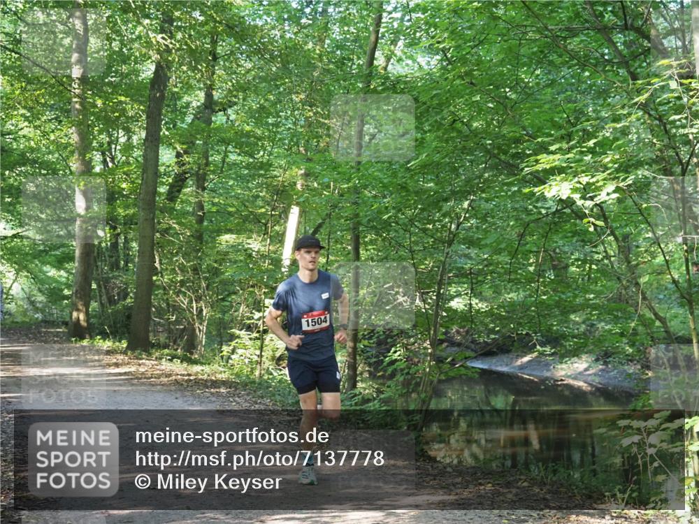 22.09.2024 - 32. Volkslauf durch das schöne Alstertal Miley Keyser http://msf.ph/oto/7137778 22.09.2024 10:15:17 Laufen 1504 meine-sportfotos.de