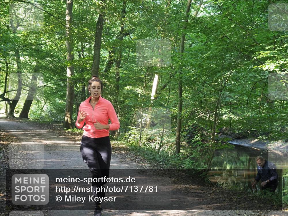 22.09.2024 - 32. Volkslauf durch das schöne Alstertal Miley Keyser http://msf.ph/oto/7137781 22.09.2024 10:14:58 Laufen  meine-sportfotos.de