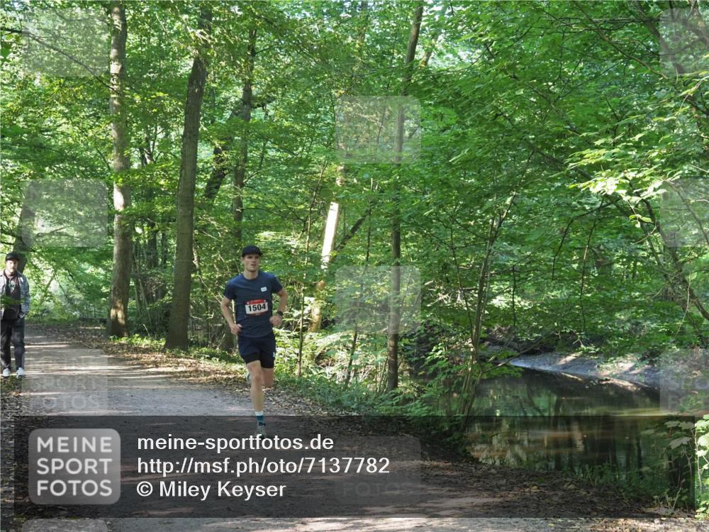 22.09.2024 - 32. Volkslauf durch das schöne Alstertal Miley Keyser http://msf.ph/oto/7137782 22.09.2024 10:15:16 Laufen 1504 meine-sportfotos.de