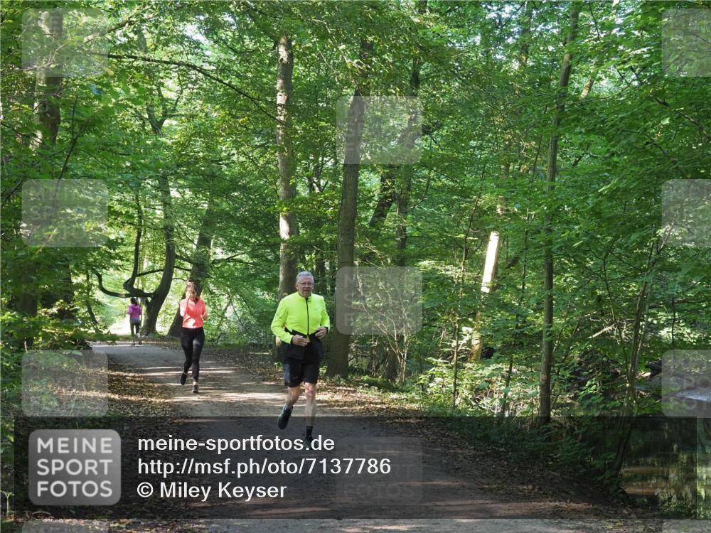 22.09.2024 - 32. Volkslauf durch das schöne Alstertal Miley Keyser http://msf.ph/oto/7137786 22.09.2024 10:14:53 Laufen  meine-sportfotos.de