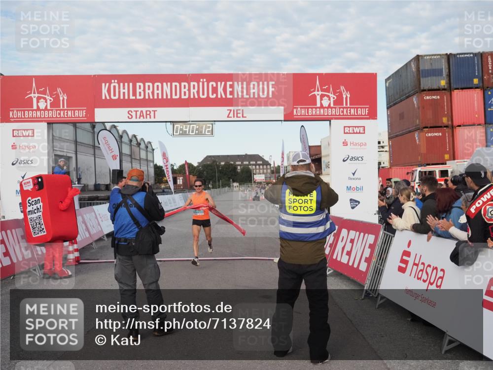 03.10.2024 - Köhlbrandbrückenlauf KatJ http://msf.ph/oto/7137824 03.10.2024 09:40:00 Ziel 3735 meine-sportfotos.de