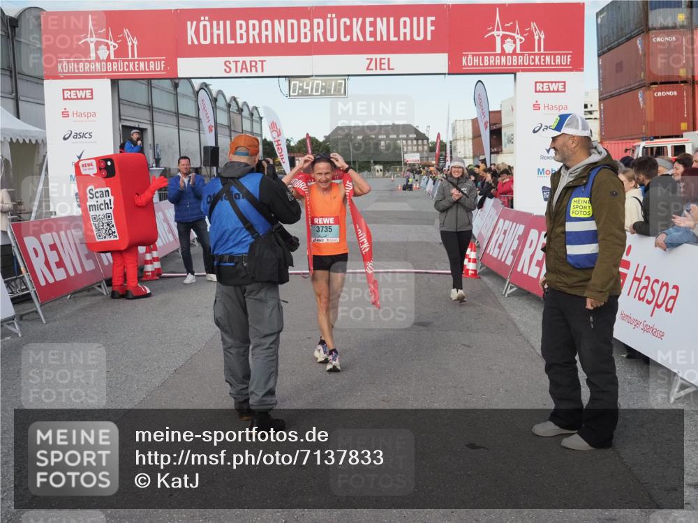 03.10.2024 - Köhlbrandbrückenlauf KatJ http://msf.ph/oto/7137833 03.10.2024 09:40:04 Ziel 3735 meine-sportfotos.de