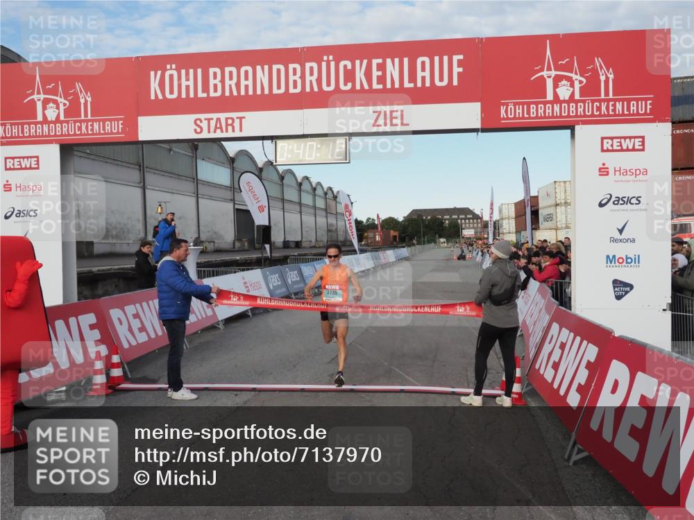 03.10.2024 - Köhlbrandbrückenlauf MichiJ http://msf.ph/oto/7137970 03.10.2024 09:39:59 Ziel 3735 meine-sportfotos.de