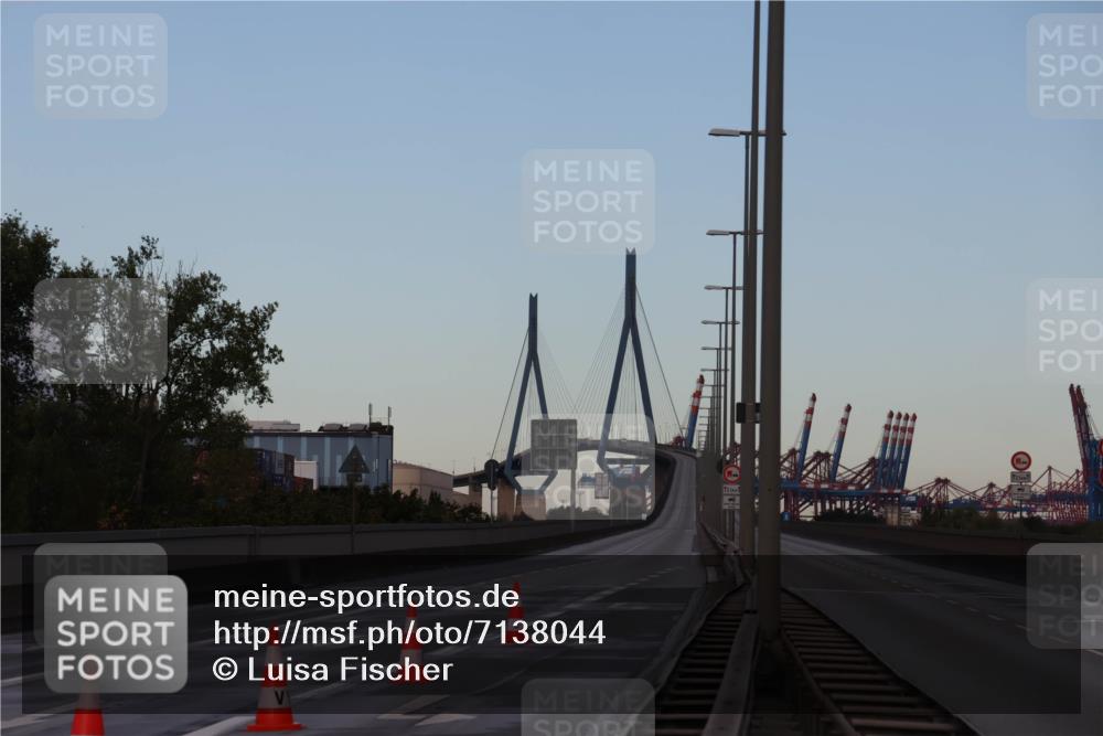 03.10.2024 - Köhlbrandbrückenlauf Luisa Fischer http://msf.ph/oto/7138044 03.10.2024 08:51:47 Position 3  meine-sportfotos.de