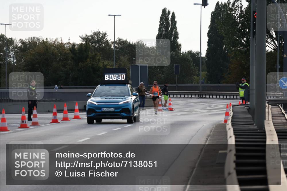 03.10.2024 - Köhlbrandbrückenlauf Luisa Fischer http://msf.ph/oto/7138051 03.10.2024 09:08:14 Position 3 8, 08, 30, 124 meine-sportfotos.de