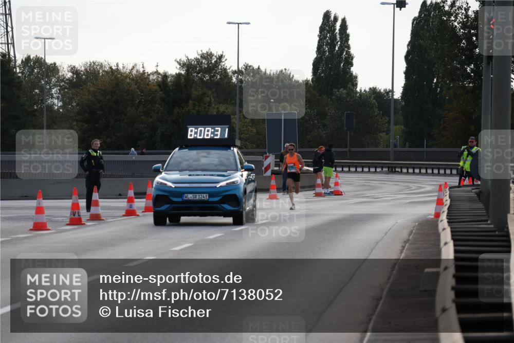 03.10.2024 - Köhlbrandbrückenlauf Luisa Fischer http://msf.ph/oto/7138052 03.10.2024 09:08:15 Position 3 8, 08, 31, 124 meine-sportfotos.de