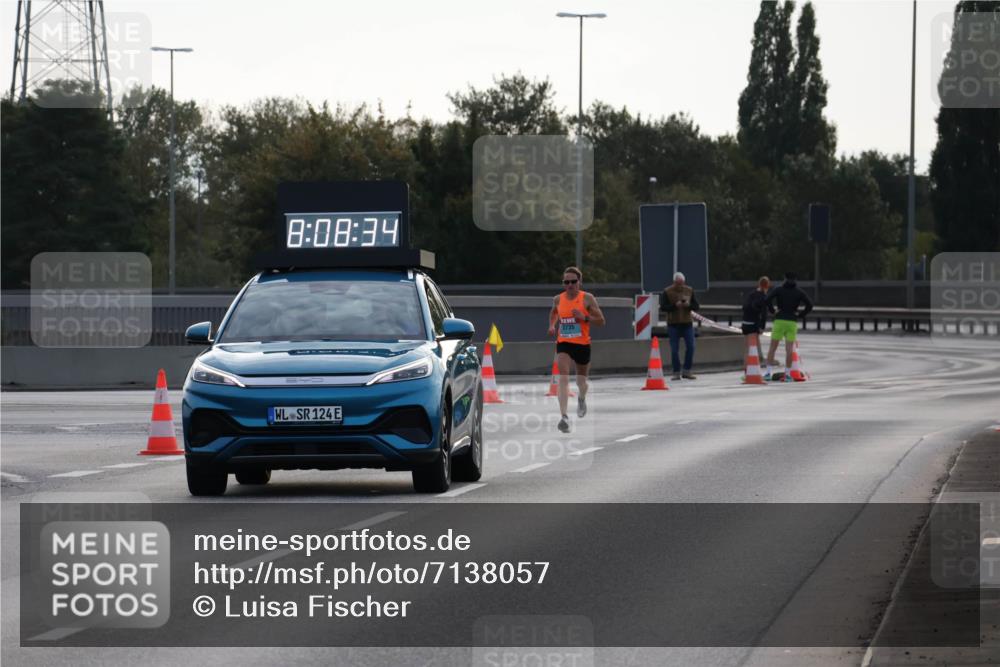 03.10.2024 - Köhlbrandbrückenlauf Luisa Fischer http://msf.ph/oto/7138057 03.10.2024 09:08:17 Position 3 8, 08, 34, 124, 3735 meine-sportfotos.de