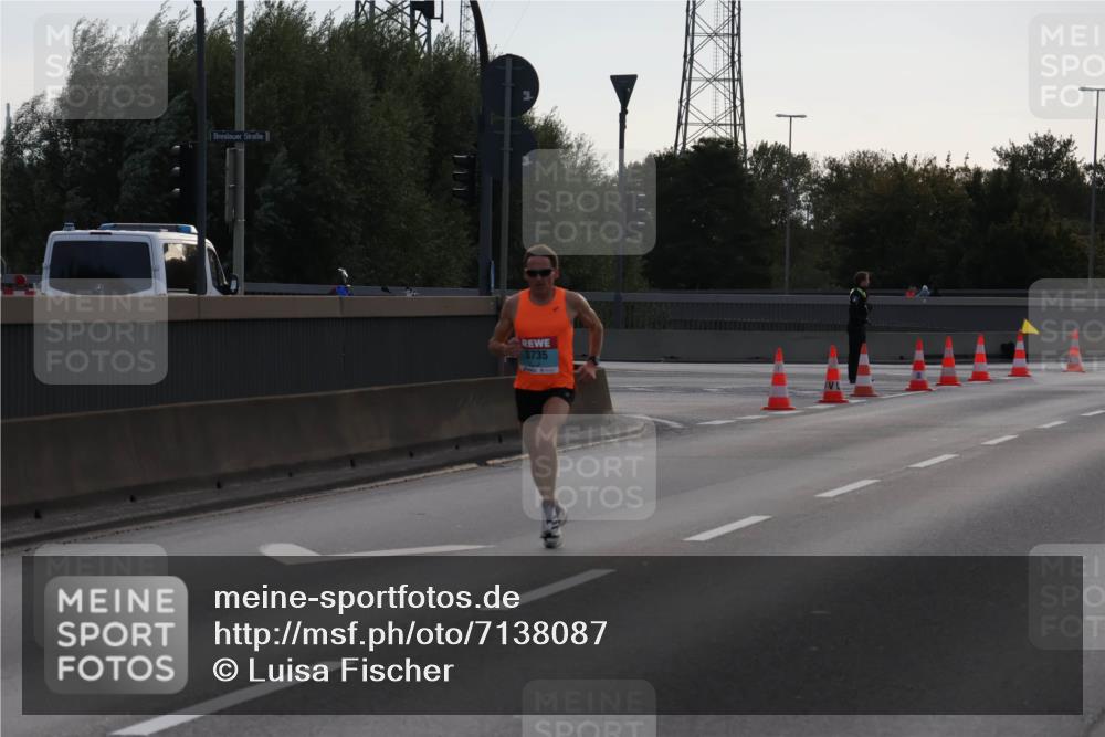 03.10.2024 - Köhlbrandbrückenlauf Luisa Fischer http://msf.ph/oto/7138087 03.10.2024 09:08:25 Position 3 3735 meine-sportfotos.de