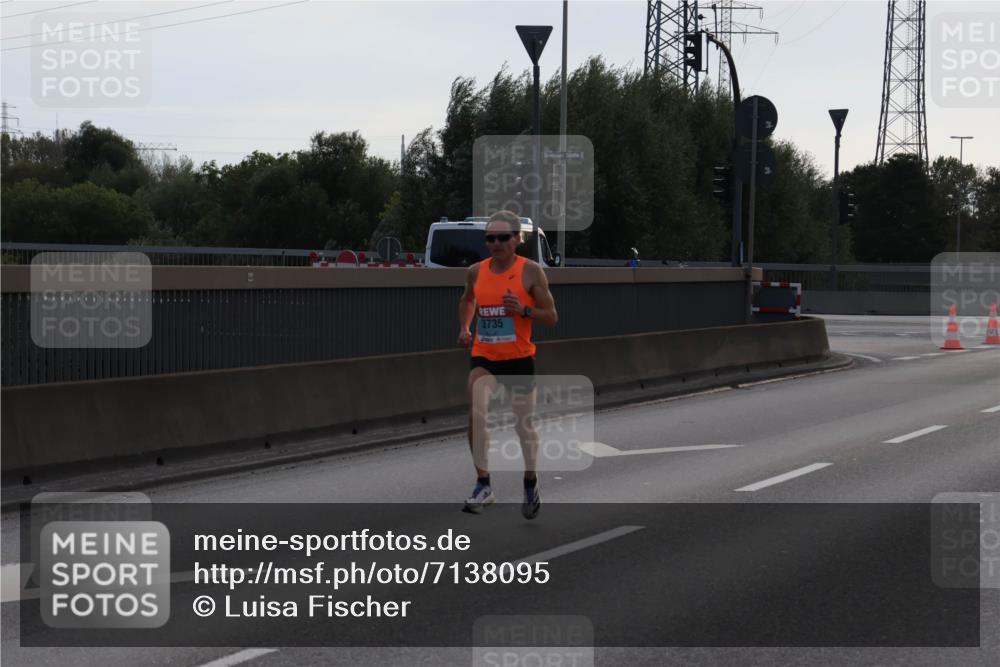 03.10.2024 - Köhlbrandbrückenlauf Luisa Fischer http://msf.ph/oto/7138095 03.10.2024 09:08:27 Position 3 3735 meine-sportfotos.de