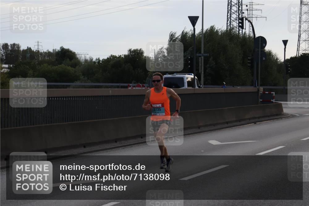 03.10.2024 - Köhlbrandbrückenlauf Luisa Fischer http://msf.ph/oto/7138098 03.10.2024 09:08:27 Position 3 3735 meine-sportfotos.de