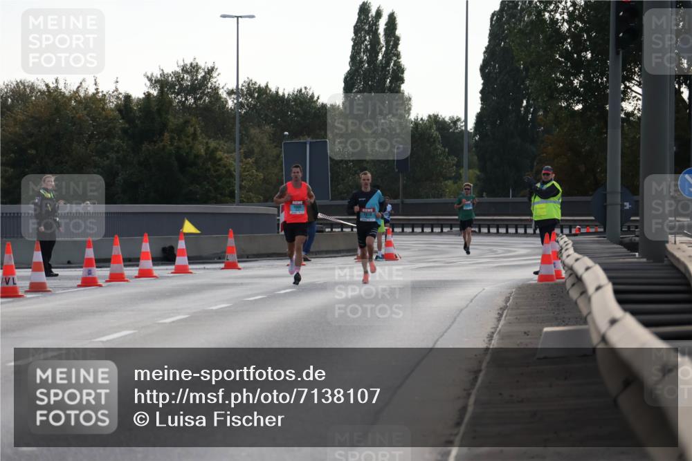 03.10.2024 - Köhlbrandbrückenlauf Luisa Fischer http://msf.ph/oto/7138107 03.10.2024 09:08:56 Position 3  meine-sportfotos.de