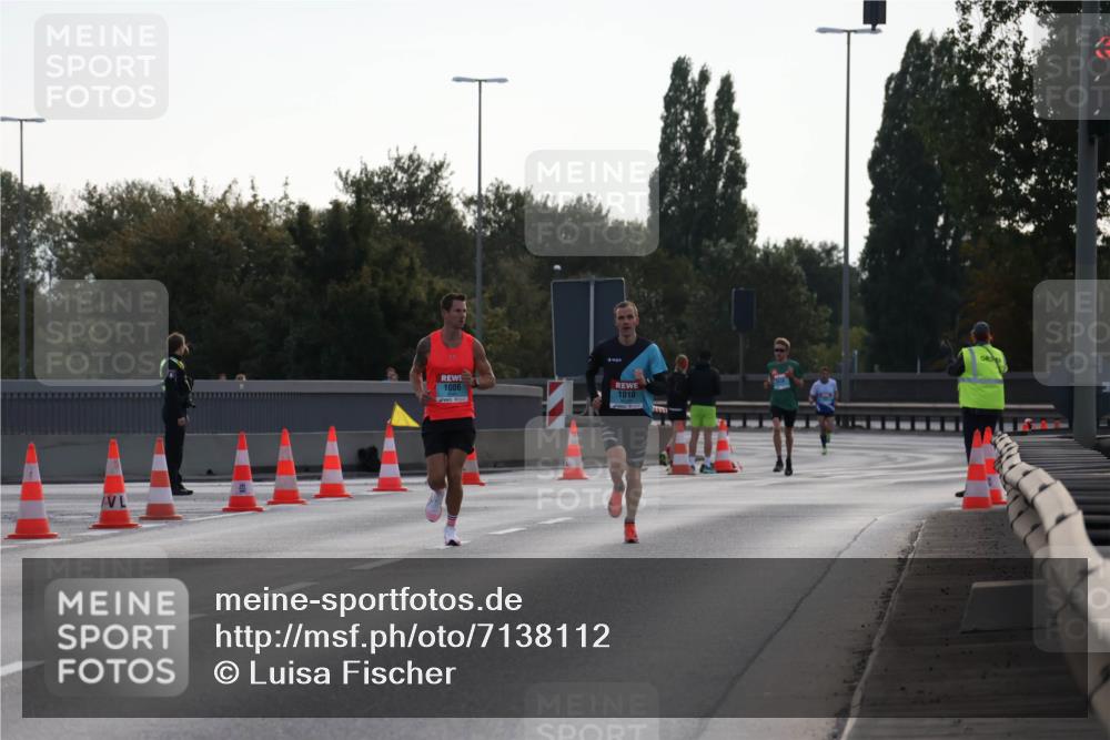 03.10.2024 - Köhlbrandbrückenlauf Luisa Fischer http://msf.ph/oto/7138112 03.10.2024 09:09:00 Position 3 1006, 1010 meine-sportfotos.de
