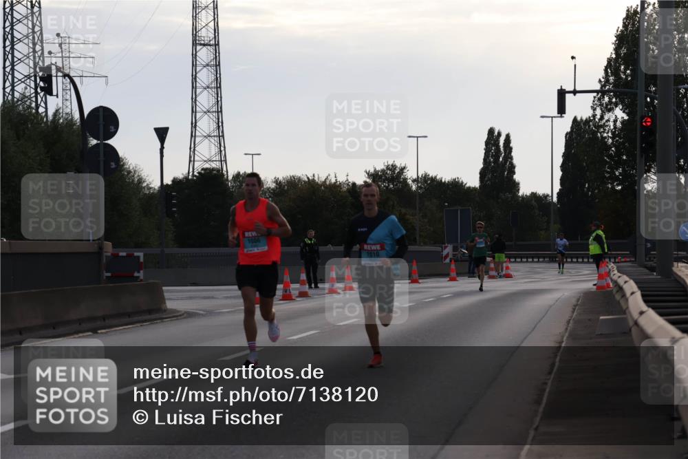 03.10.2024 - Köhlbrandbrückenlauf Luisa Fischer http://msf.ph/oto/7138120 03.10.2024 09:09:06 Position 3 1006, 12, 1010 meine-sportfotos.de