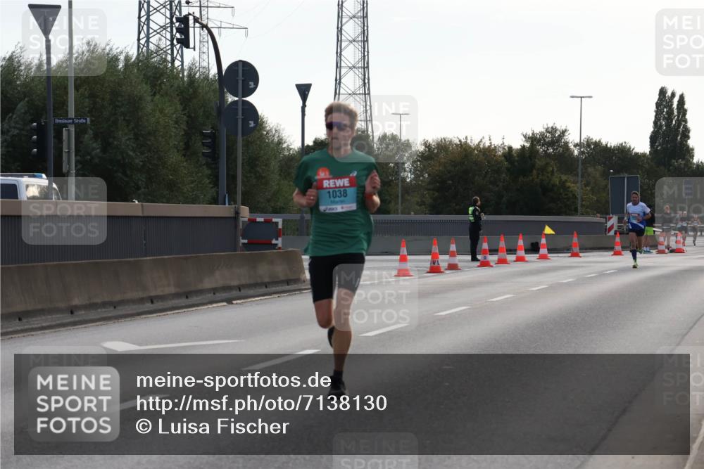 03.10.2024 - Köhlbrandbrückenlauf Luisa Fischer http://msf.ph/oto/7138130 03.10.2024 09:09:18 Position 3 1038 meine-sportfotos.de