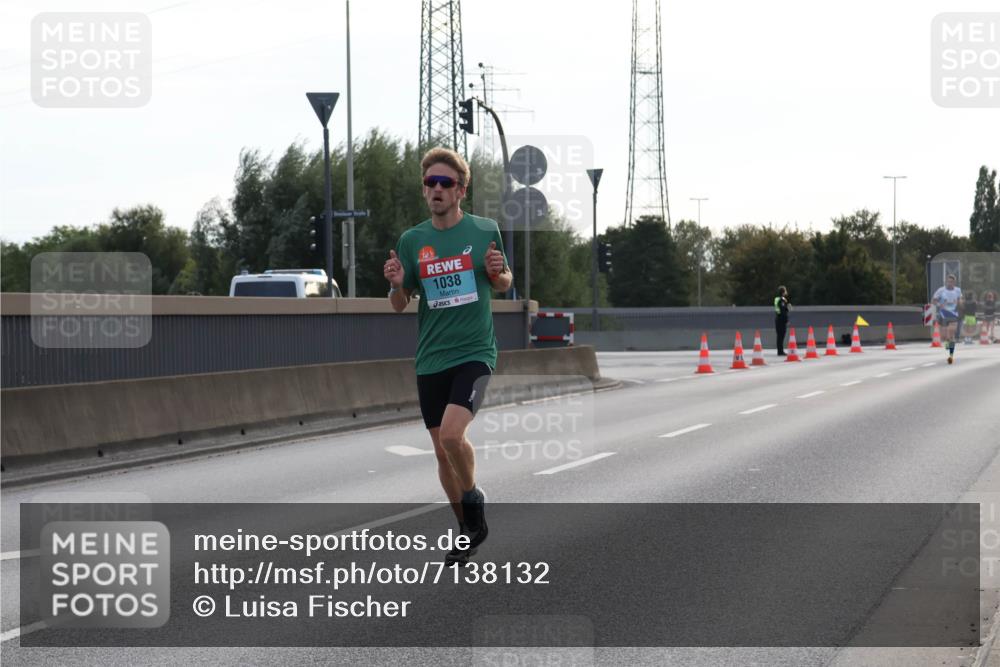 03.10.2024 - Köhlbrandbrückenlauf Luisa Fischer http://msf.ph/oto/7138132 03.10.2024 09:09:19 Position 3 1038 meine-sportfotos.de