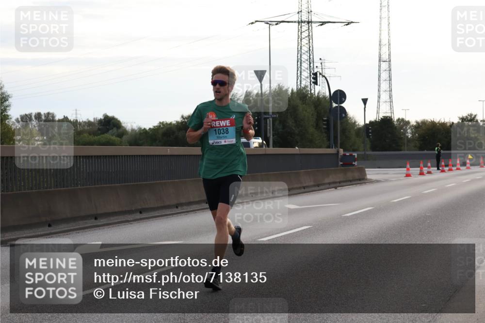 03.10.2024 - Köhlbrandbrückenlauf Luisa Fischer http://msf.ph/oto/7138135 03.10.2024 09:09:20 Position 3 1038 meine-sportfotos.de