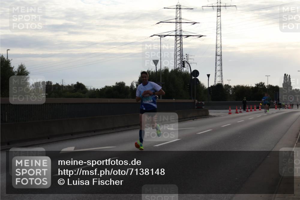 03.10.2024 - Köhlbrandbrückenlauf Luisa Fischer http://msf.ph/oto/7138148 03.10.2024 09:09:30 Position 3 1012 meine-sportfotos.de