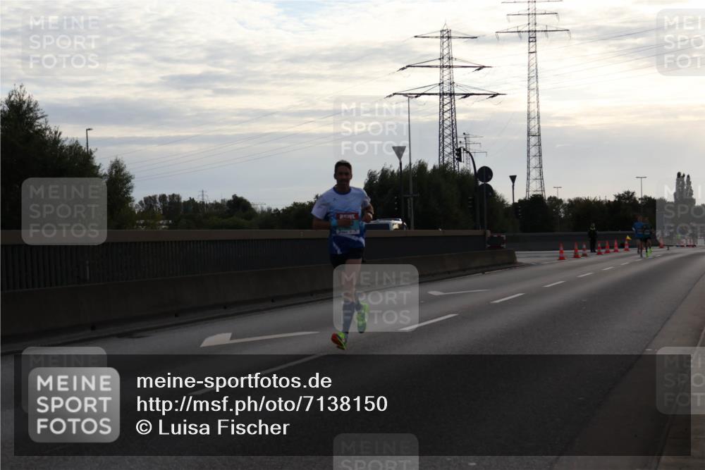 03.10.2024 - Köhlbrandbrückenlauf Luisa Fischer http://msf.ph/oto/7138150 03.10.2024 09:09:31 Position 3  meine-sportfotos.de
