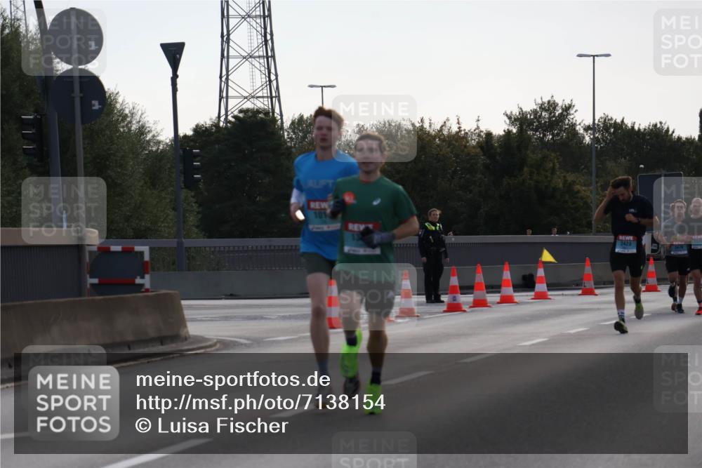 03.10.2024 - Köhlbrandbrückenlauf Luisa Fischer http://msf.ph/oto/7138154 03.10.2024 09:09:38 Position 3 101, 1020, 2423 meine-sportfotos.de