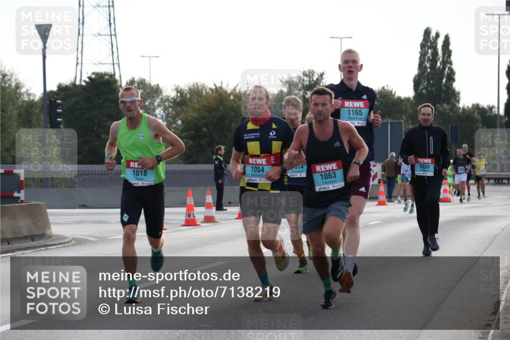 03.10.2024 - Köhlbrandbrückenlauf Luisa Fischer http://msf.ph/oto/7138219 03.10.2024 09:10:07 Position 3 1018, 1165, 1054, 2014, 1063, 1030 meine-sportfotos.de