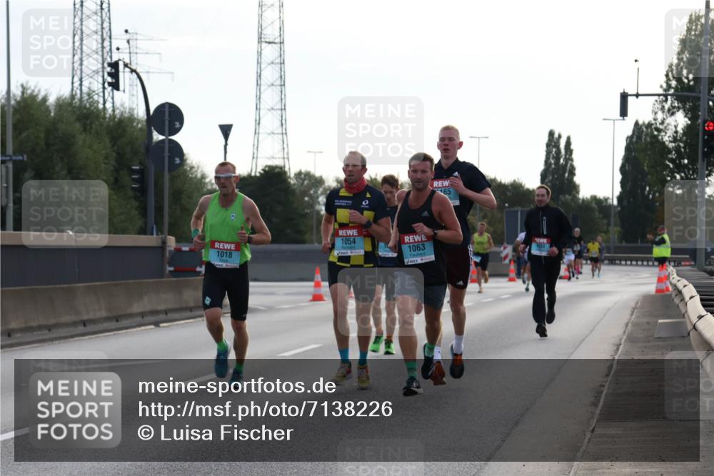 03.10.2024 - Köhlbrandbrückenlauf Luisa Fischer http://msf.ph/oto/7138226 03.10.2024 09:10:08 Position 3 1054, 1018, 1063, 165, 1030 meine-sportfotos.de