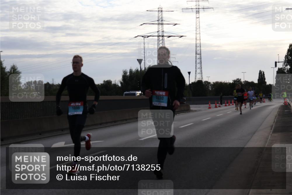 03.10.2024 - Köhlbrandbrückenlauf Luisa Fischer http://msf.ph/oto/7138255 03.10.2024 09:10:14 Position 3 1030, 1099 meine-sportfotos.de