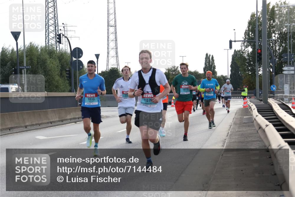 03.10.2024 - Köhlbrandbrückenlauf Luisa Fischer http://msf.ph/oto/7144484 03.10.2024 09:10:55 Position 3 112, 1033, 107, 29, 1077 meine-sportfotos.de