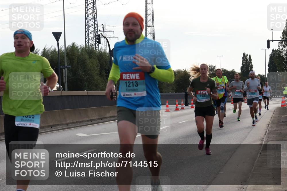 03.10.2024 - Köhlbrandbrückenlauf Luisa Fischer http://msf.ph/oto/7144515 03.10.2024 09:11:00 Position 3 1213, 1013, 1055, 1027, 1377 meine-sportfotos.de