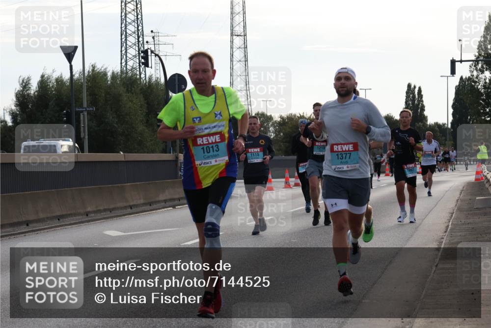 03.10.2024 - Köhlbrandbrückenlauf Luisa Fischer http://msf.ph/oto/7144525 03.10.2024 09:11:04 Position 3 12, 1013, 1115, 1219, 1377, 1057 meine-sportfotos.de