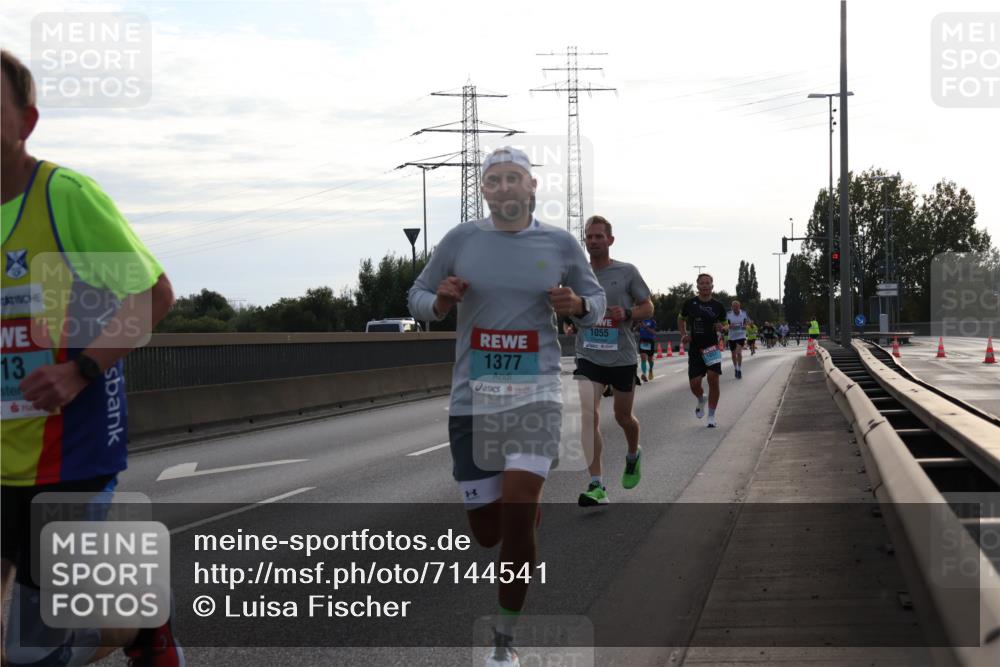 03.10.2024 - Köhlbrandbrückenlauf Luisa Fischer http://msf.ph/oto/7144541 03.10.2024 09:11:06 Position 3 13, 1377, 1055 meine-sportfotos.de