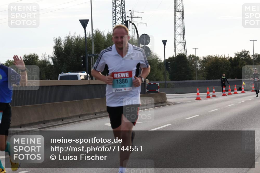 03.10.2024 - Köhlbrandbrückenlauf Luisa Fischer http://msf.ph/oto/7144551 03.10.2024 09:11:12 Position 3 1380 meine-sportfotos.de