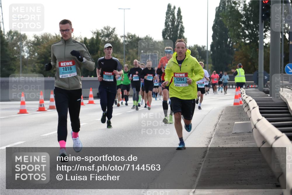 03.10.2024 - Köhlbrandbrückenlauf Luisa Fischer http://msf.ph/oto/7144563 03.10.2024 09:11:18 Position 3 1016, 1160, 1394 meine-sportfotos.de