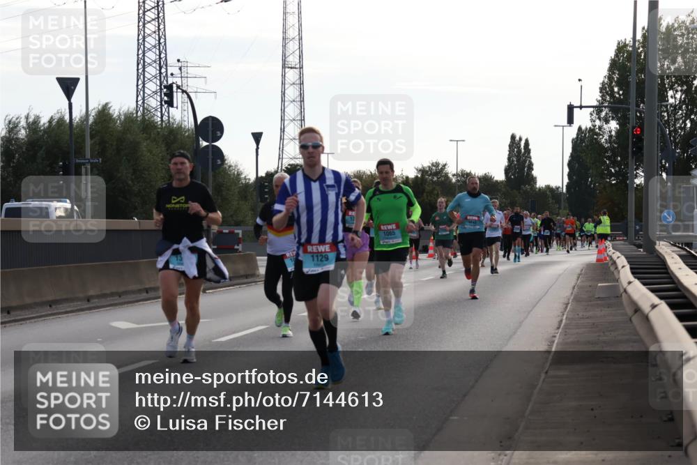 03.10.2024 - Köhlbrandbrückenlauf Luisa Fischer http://msf.ph/oto/7144613 03.10.2024 09:11:38 Position 3 1129, 1065 meine-sportfotos.de
