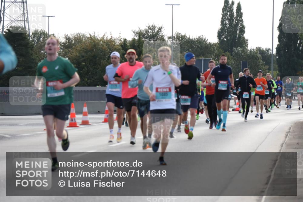 03.10.2024 - Köhlbrandbrückenlauf Luisa Fischer http://msf.ph/oto/7144648 03.10.2024 09:11:43 Position 3 1176, 1085, 1301, 1334, 1163 meine-sportfotos.de