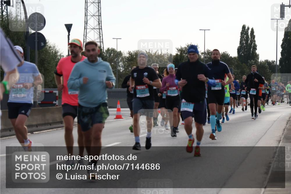 03.10.2024 - Köhlbrandbrückenlauf Luisa Fischer http://msf.ph/oto/7144686 03.10.2024 09:11:49 Position 3 1176, 1141, 1131, 1301, 1109 meine-sportfotos.de