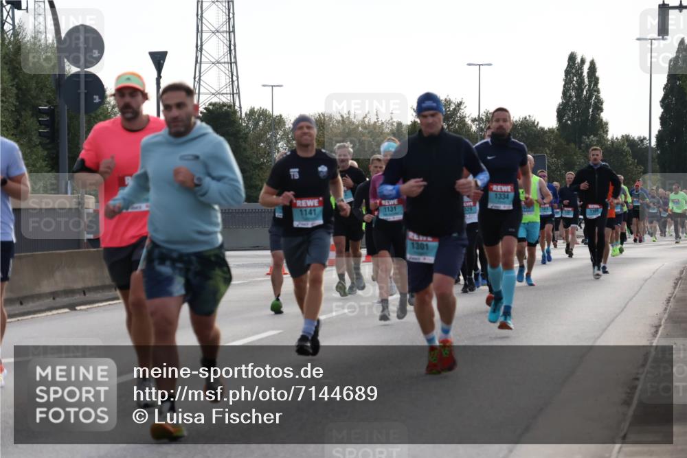 03.10.2024 - Köhlbrandbrückenlauf Luisa Fischer http://msf.ph/oto/7144689 03.10.2024 09:11:49 Position 3 1141, 1131, 1301, 1334, 529, 1109 meine-sportfotos.de